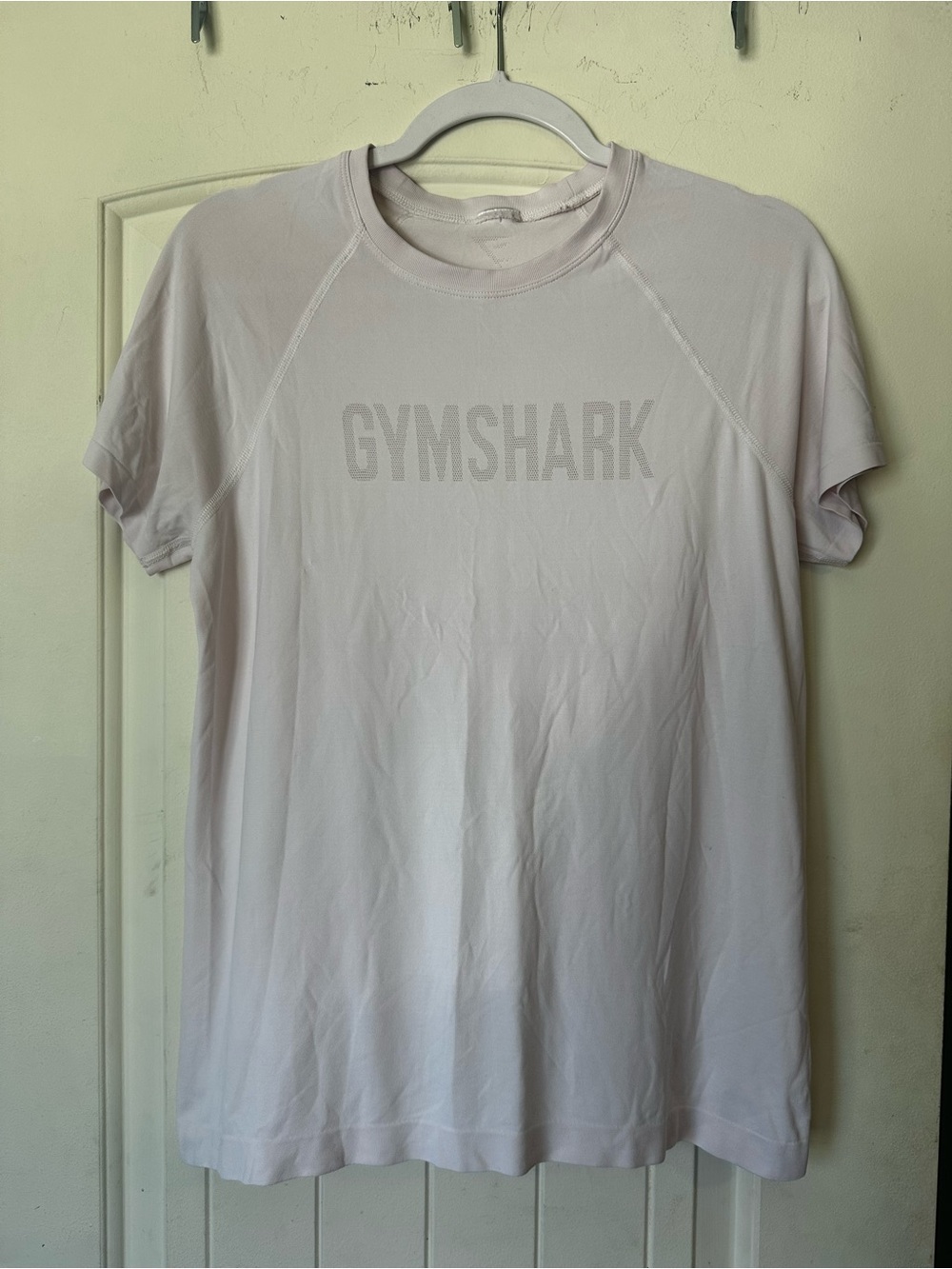 Gymshark Pale Pink Raglan Sleeve Activewear Tee - Size Medium